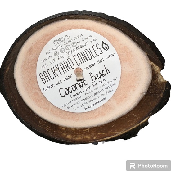 COCONUT BEACH CANDLE BY BACKYARD CANDLES CREAMY COCONUT & SOOTHING OCEAN BREEZE - Picture 1 of 7